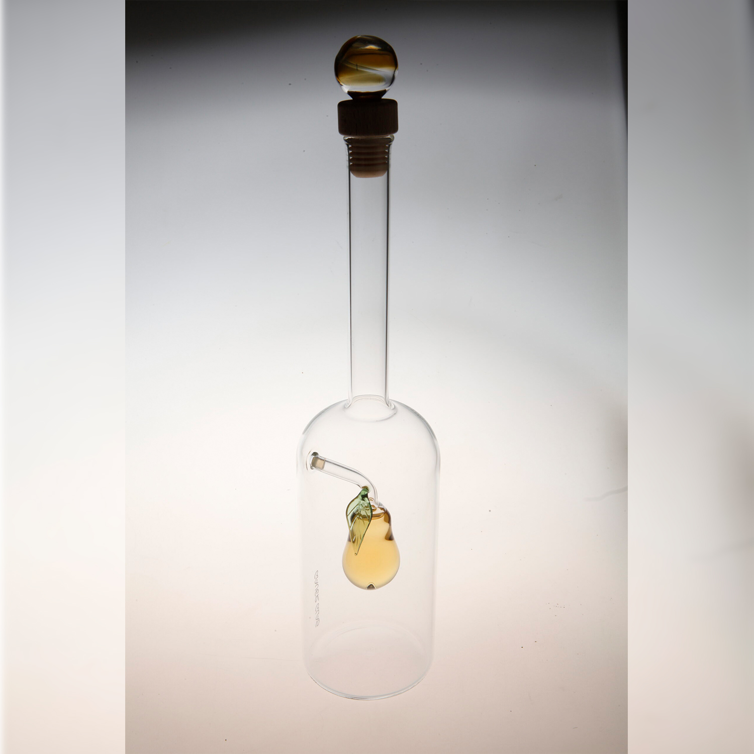 Fruchtige Schnapsflasche- Birne